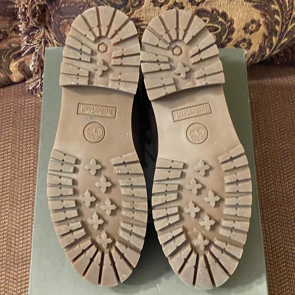 100% Auth Timberland Boots - Picture 10 of 14